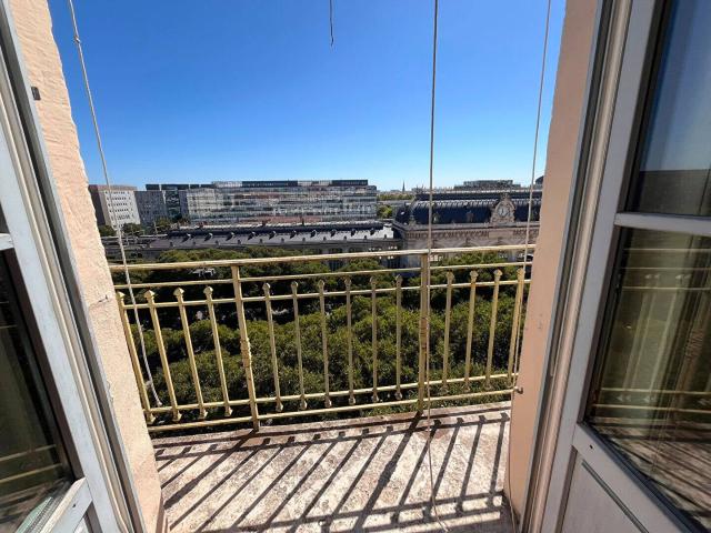Location Appartement Place Jules Ferry, Lyon