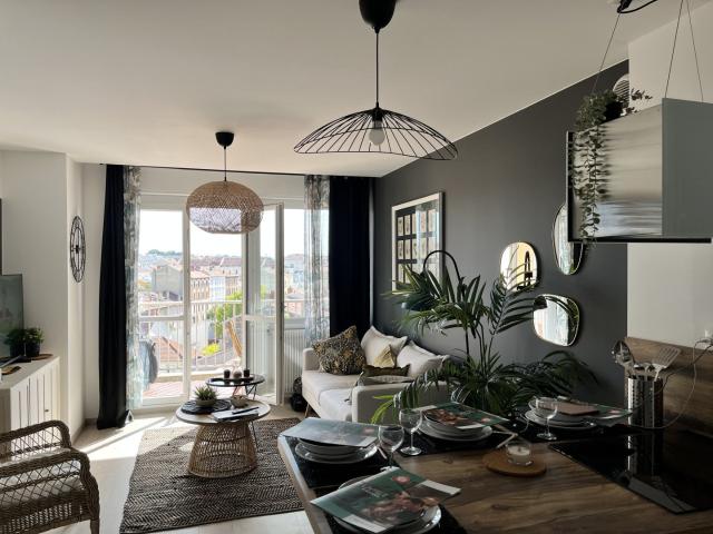 Location Appartement Place Jules Grandclément, Villeurbanne