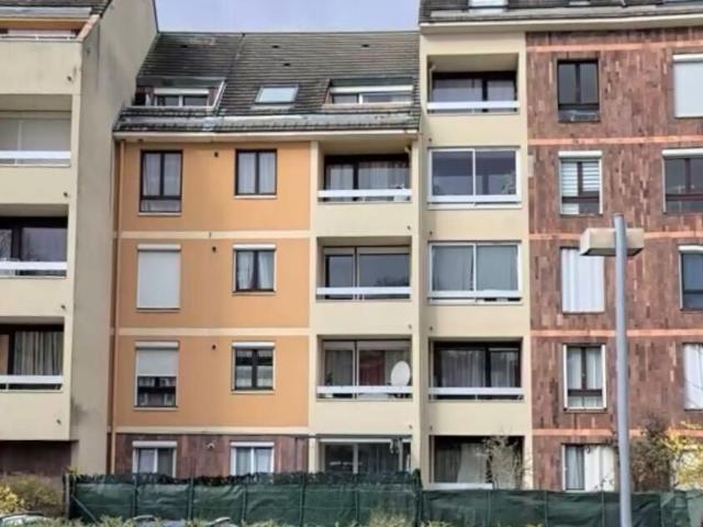 Location Appartement Place Léon Cassé, Corbeil Essonnes