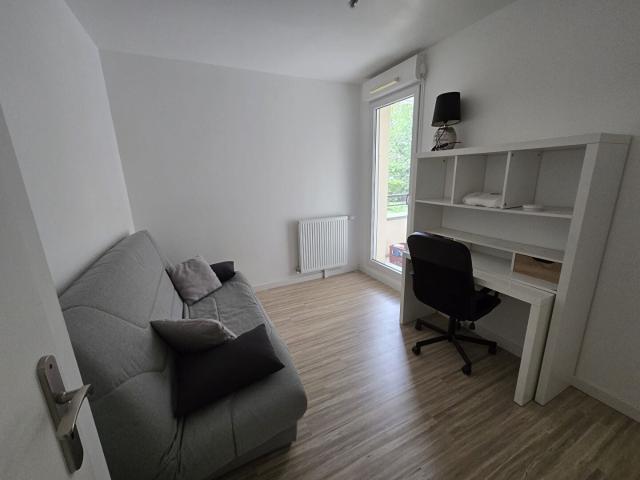 Location Appartement Place Léon Cassé, Corbeil Essonnes
