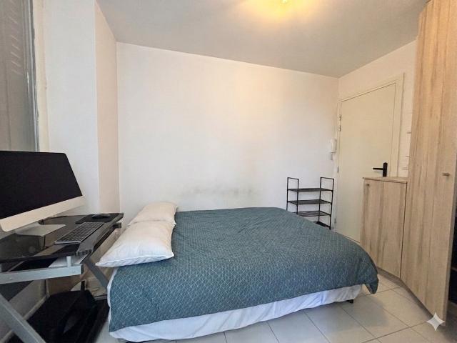 Location Appartement Place Léon Cassé, Corbeil Essonnes