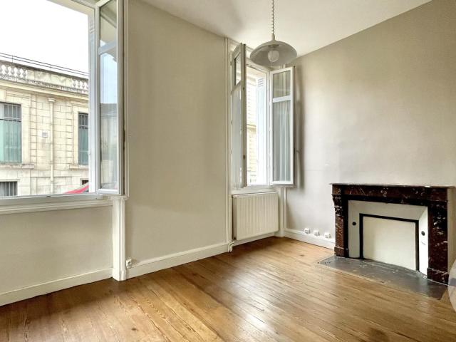 Location Appartement Place Louis Magne, Périgueux