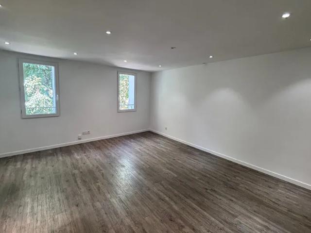 Location Appartement Place Martin Bidouré, Toulon