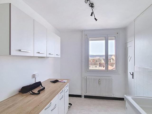 Location Appartement Place Marcel Charollais, Chagny