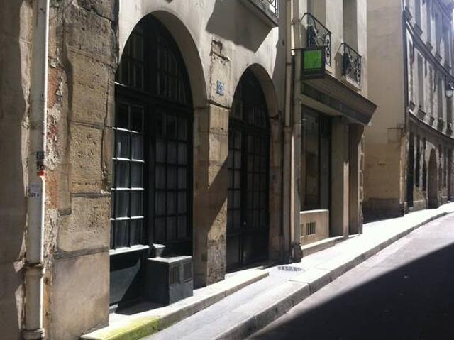 Location Appartement Place Maubert, Paris