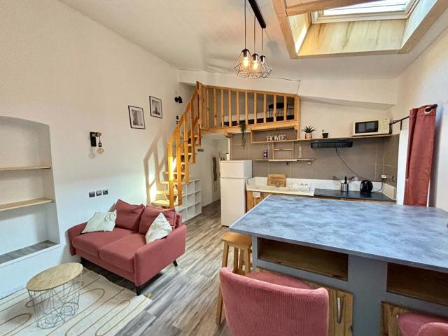 Location Appartement Place Maurice Faure, Romans sur Isère