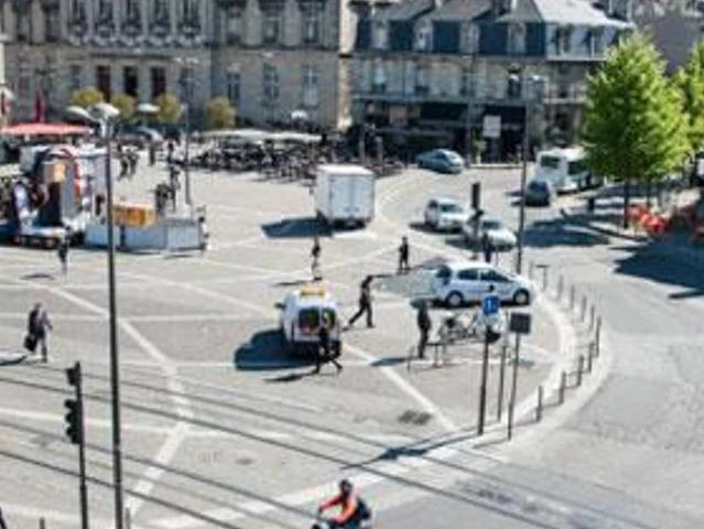 Location Appartement Place Michel Suffran, Bordeaux