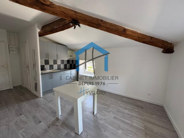 Location Appartement Place Neyrand Thiollière, Lorette