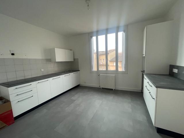 Location Appartement Place Nicolas Bachelier, Toulouse