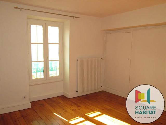 Location Appartement Place Nicolas Pomel, Issoire
