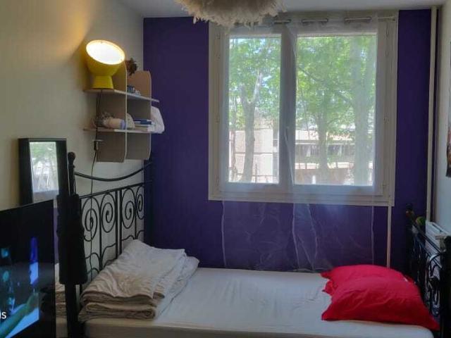 Location Appartement Place Noël Carmellino, Vaulx en Velin