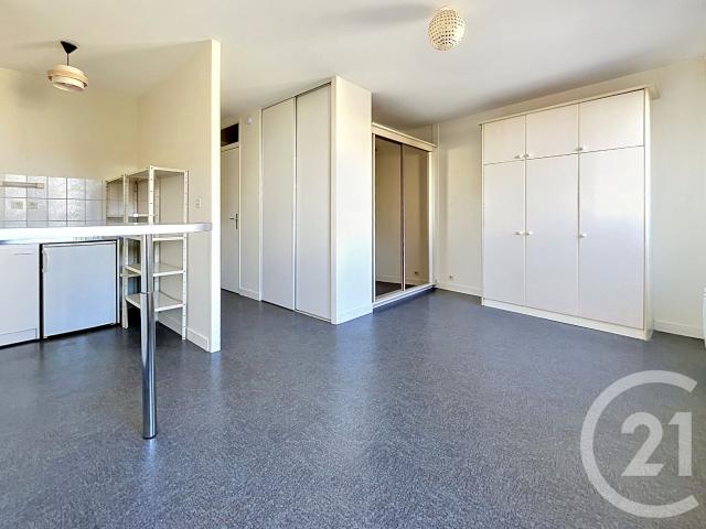 Location Appartement Place Pierre de Coubertin, Clermont Ferrand