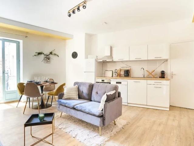 Location Appartement Place Pierre Semard, Béziers