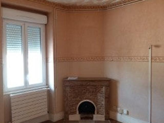 Location Appartement Place Robert Marcelpoil, Ambérieu en Bugey