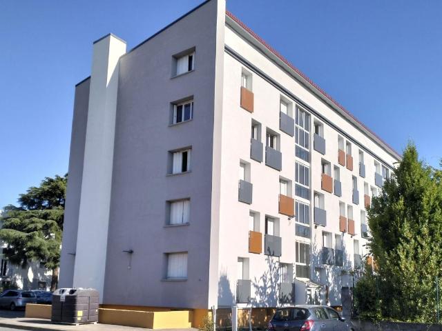 Location Appartement Place Roger Delthil, Moissac