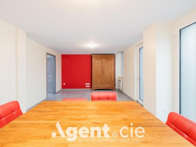 Location Appartement Place Saint Vigor, Athis Val de Rouvre