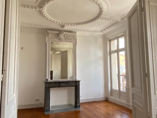 Location Appartement Place Sébastopol, Lille