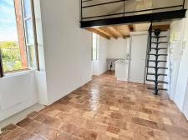 location appartement proche village 2 pièces 40 m2 vaucluse 84110 600 €
