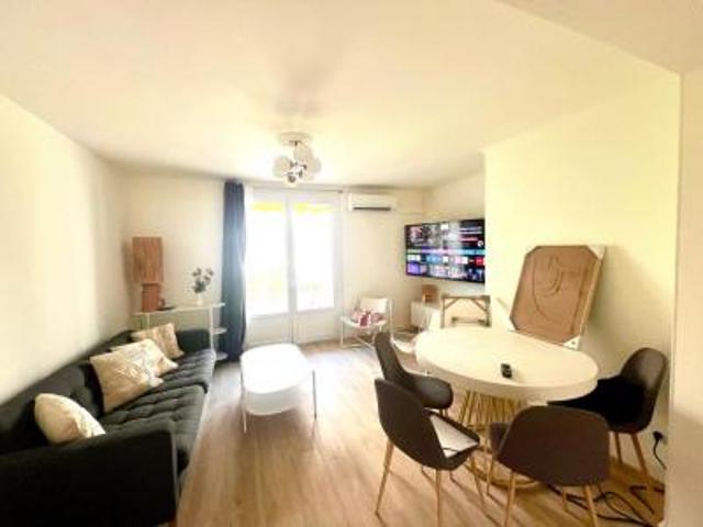 location appartement pres d'arenes 5 pièces 90 m2 herault 34070 500 €