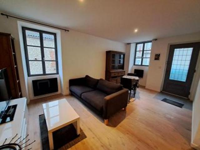 location appartement puy l'eveque 2 pièces 46 m2 lot 46700 450 € / mois