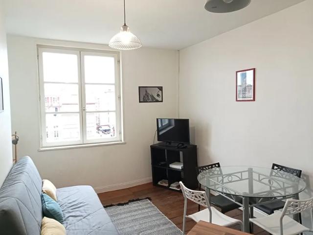 Location Appartement Quai Augustin Chaho, Bayonne