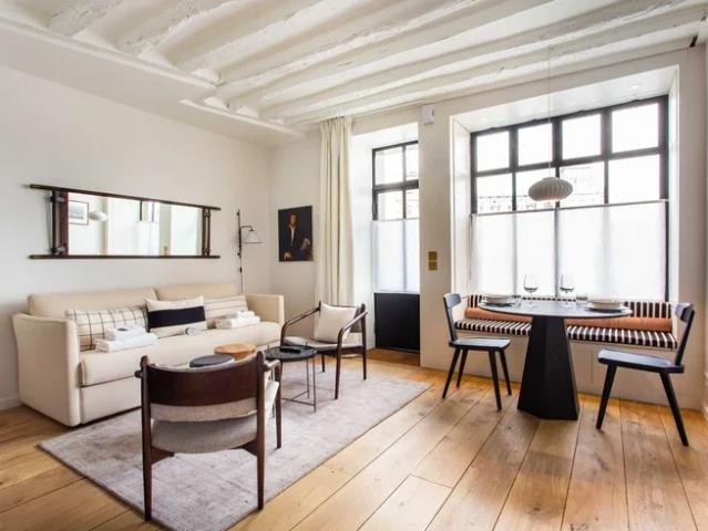 Location Appartement Quai aux Fleurs, Paris