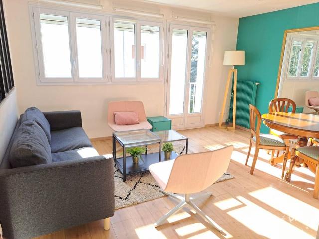 Location Appartement Quai Boissy d'Anglas, Bougival
