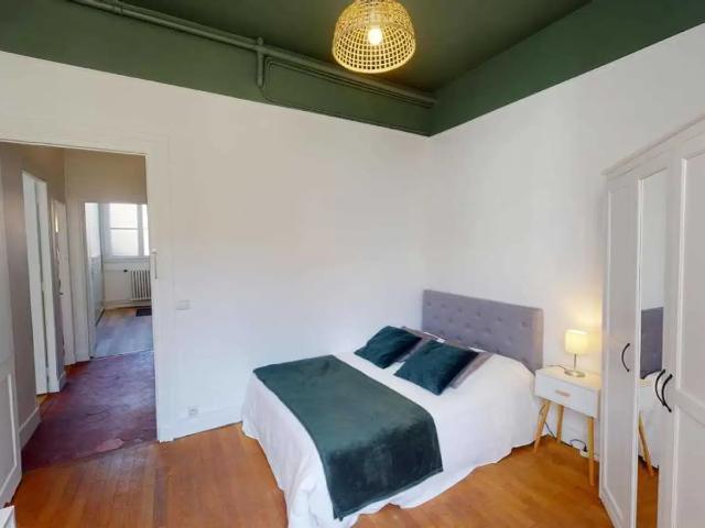 Location Appartement Quai d'Anjou, Paris