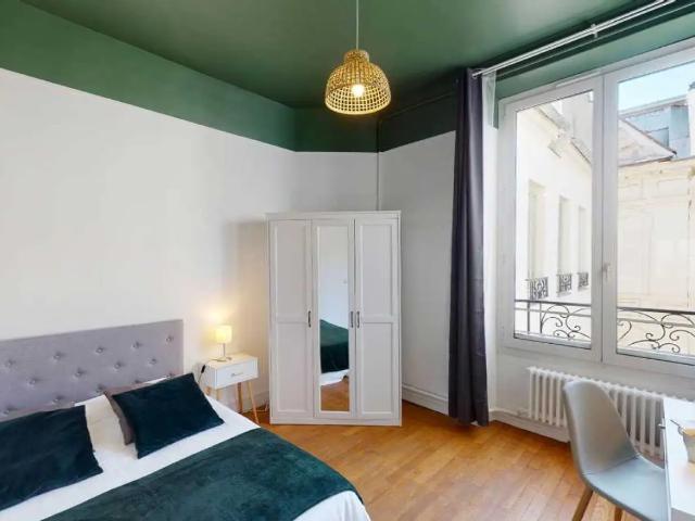 Location Appartement Quai d'Anjou, Paris