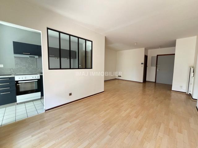 Location Appartement Quai de Dogneville, Épinal