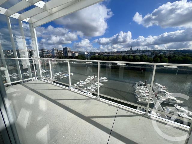 Location Appartement Rue du Dessous, Saint Étienne au Mont