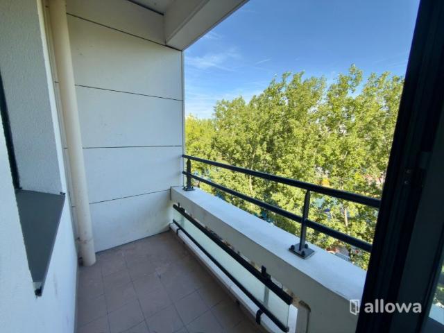 Location Appartement Quai de la Seine, Paris