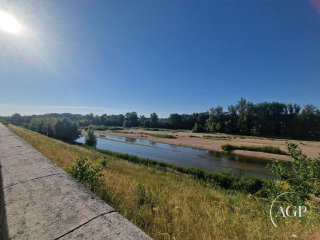 Location Appartement Quai des Augustins, Orléans