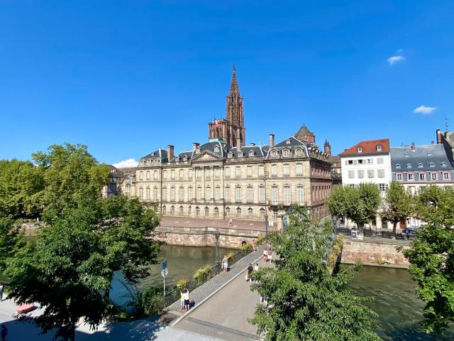 Location Appartement Quai des Bateliers, Strasbourg