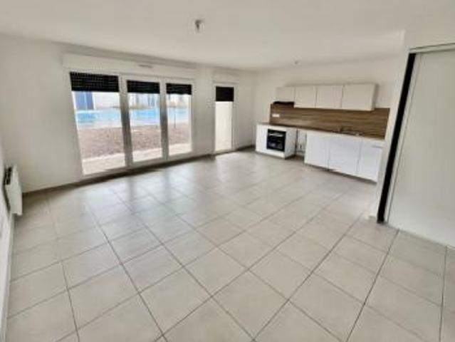 location appartement quartier résidentiel 4 pièces 84 m2 marne 51510 852 €