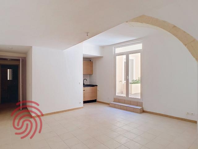 Location appartement rénové Montagnac, 55m² 2 pièces 577€ avec terrasse