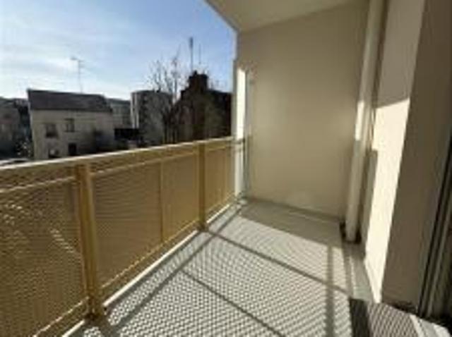 location appartement reims 4 pièces 80 m2 marne 51100 1059 € / mois