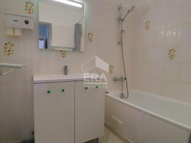 Location Appartement Rond point Caroline Malvesin, Marseille