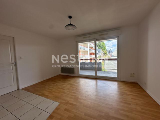 Location Appartement Rond Point de la République, Locminé