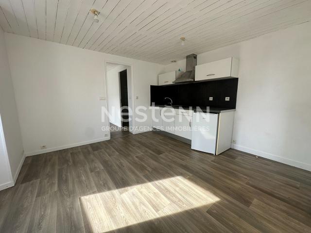 Location Appartement Rond Point de la République, Locminé