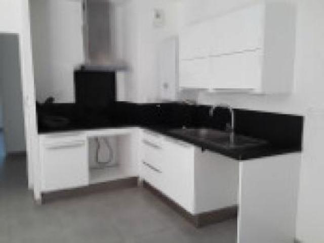 location appartement robion 3 pièces 66 m2 vaucluse 84440 780 € / mois