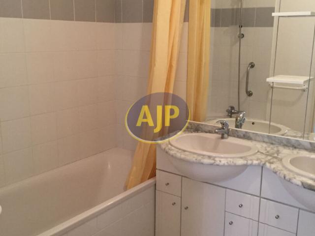 Location appartement Rochefort: 735 € AJP Immobilier Rochefort