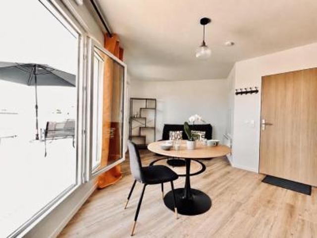 location appartement rochelle 1 pièce 19 m2 charente maritime 17000 690 € / mois