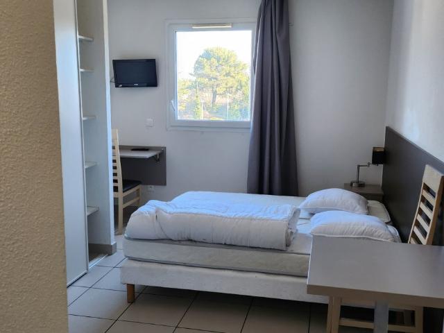Location Appartement Route d'Avignon, Aix en Provence