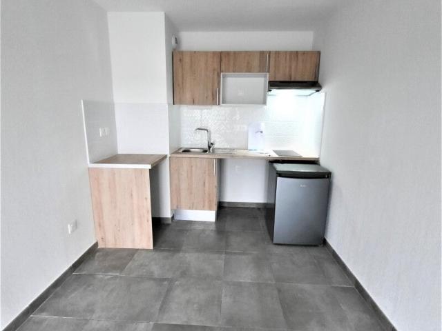 Location Appartement Route d'Avignon, Nîmes