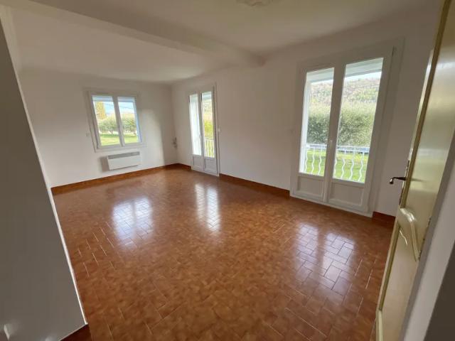 Location Appartement Chemin du Colostre, Riez