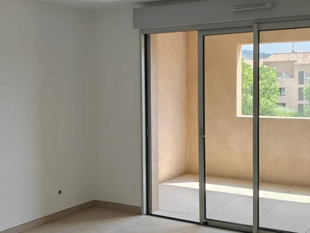 Location Appartement Route de Velaux, Coudoux