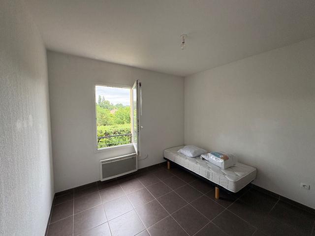 Location Appartement Route de Berre, Aix en Provence