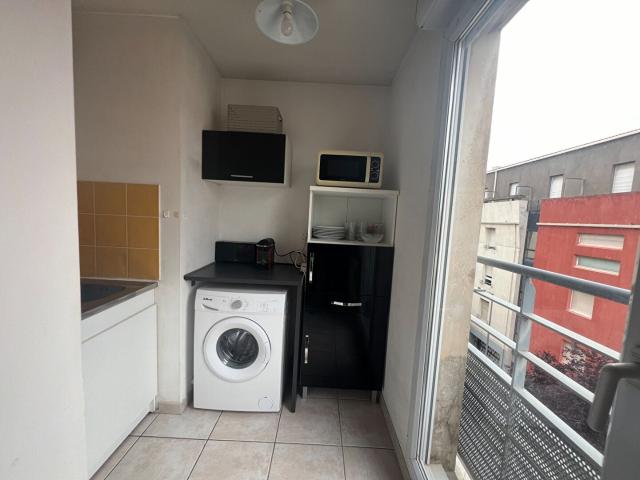 Location Appartement Route de Berre, Aix en Provence