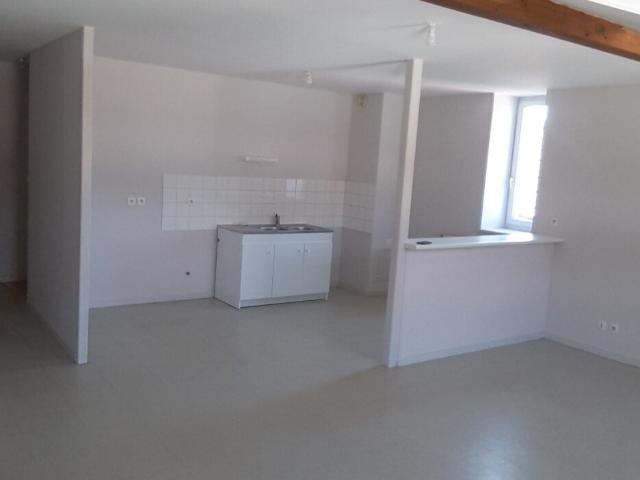 Location Appartement Route de Bourg, Villereversure